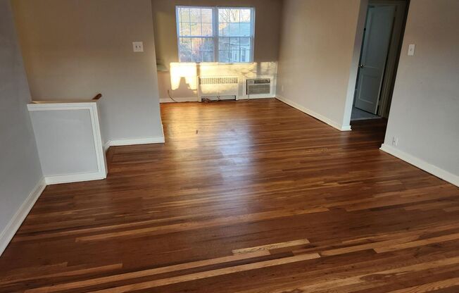 2 beds, 1 bath, 897 sqft, $2,205, Unit G-10