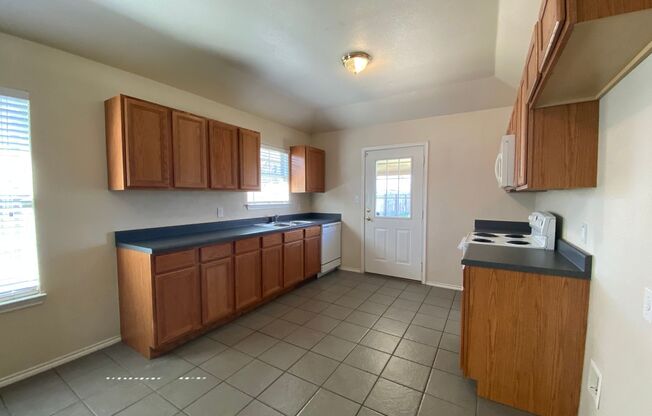 2 beds, 2 baths, $1,395