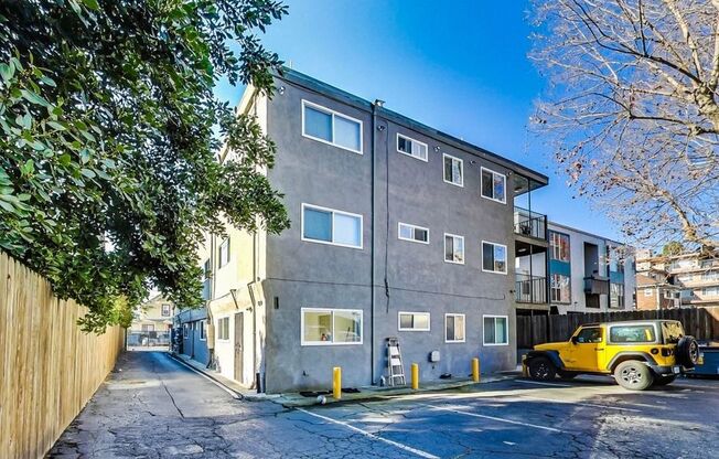 800 E 20 ST
