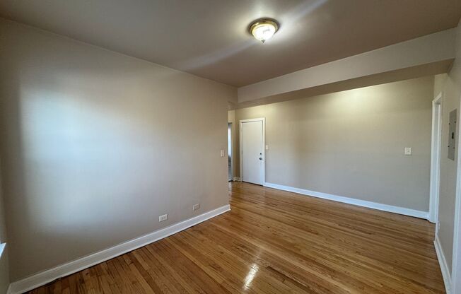 2 beds, 1 bath, $1,150, Unit 4840 #2N