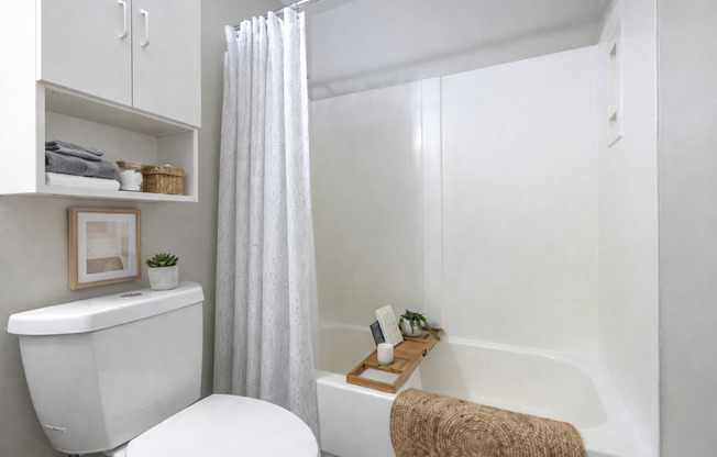 1 bed, 1.5 baths, 700 sqft, $1,200, Unit 1538-L