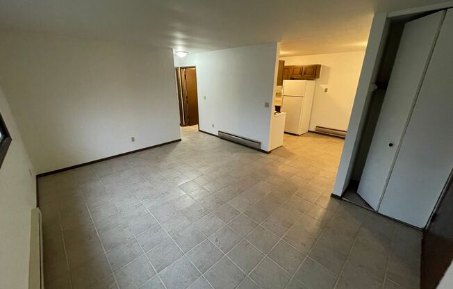 2 beds, 1 bath, $1,095, Unit Unit 45