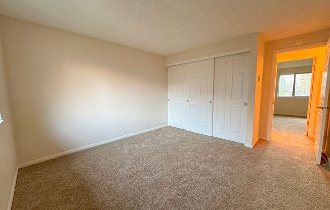 2 beds, 1.5 baths, 998 sqft, $1,690, Unit 0111