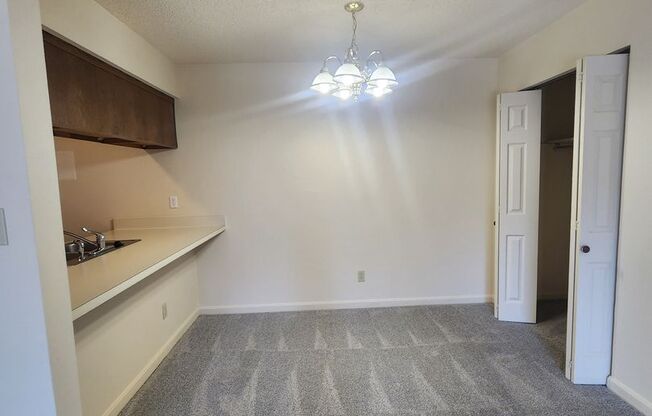 1 bed, 1 bath, 790 sqft, $870, Unit 4931