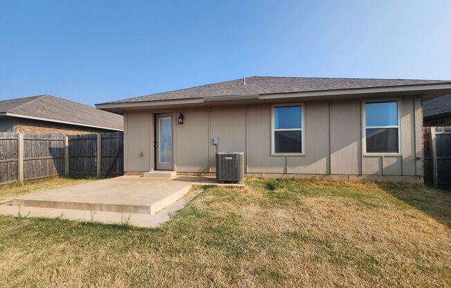 3 beds, 2 baths, $1,495