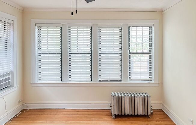 2 beds, 1 bath, 655 sqft, $2,235, Unit 4725-1