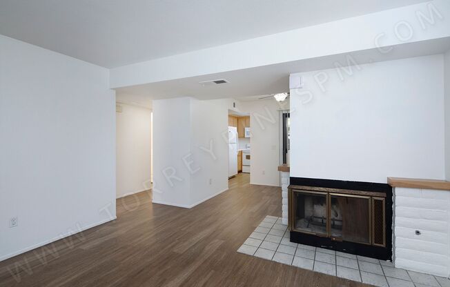 OPEN HOUSE: 11/9 12:15PM-1PM ~ 3BR/2.5BA PB Townhouse + Garage and Washer/Dryer