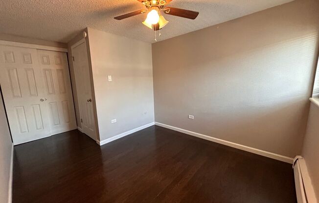 2 beds, 1.5 baths, $1,400