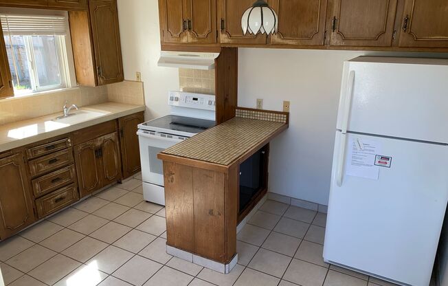 2 beds, 1 bath, $3,150