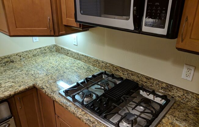 1 Bed, 1 Bath Condo - 589 11th St #10, Imperial Beach