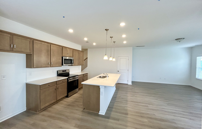 206 SUMMERLIN DR
