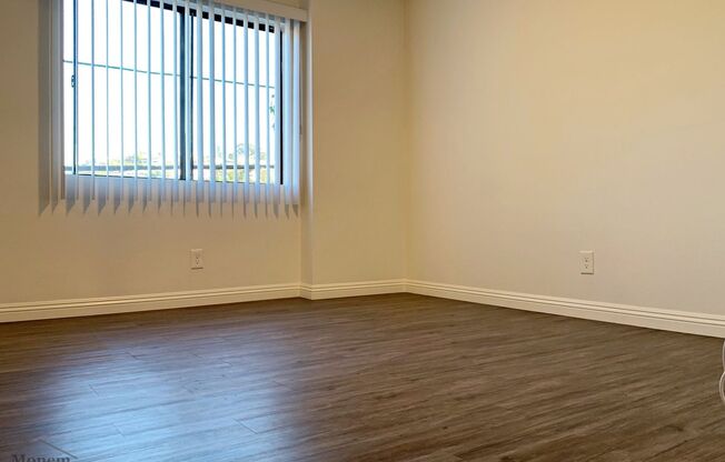 2 beds, 2 baths, 930 sqft, $2,495, Unit 205