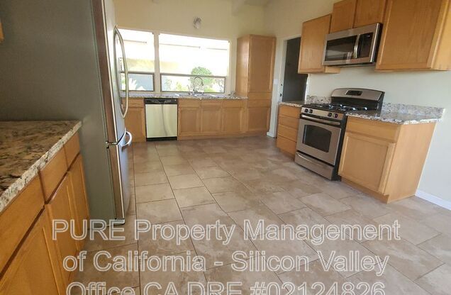 21224 Saratoga Hills Road