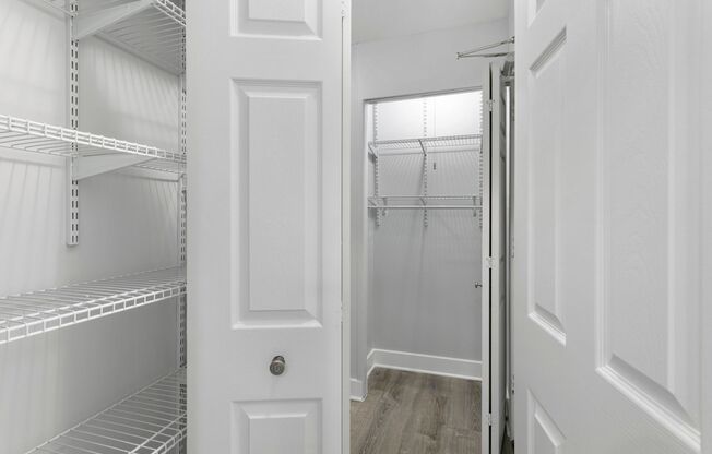 Studio, 1 bath, 275 sqft, $1,350, Unit 241