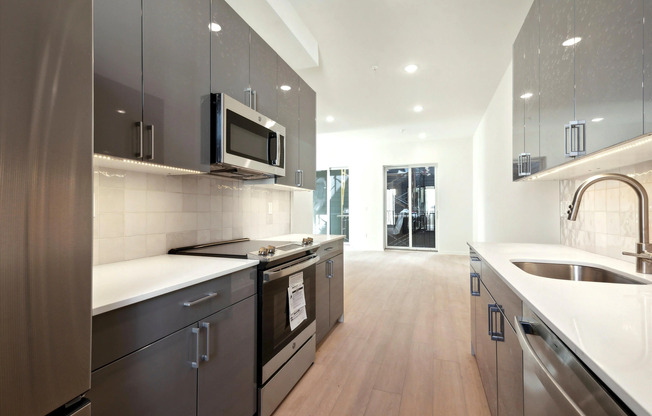 225 N 12th St