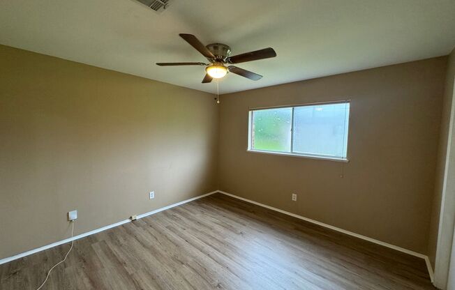 3 beds, 1 bath, $1,200