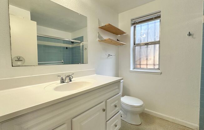 2 beds, 1 bath, $2,425