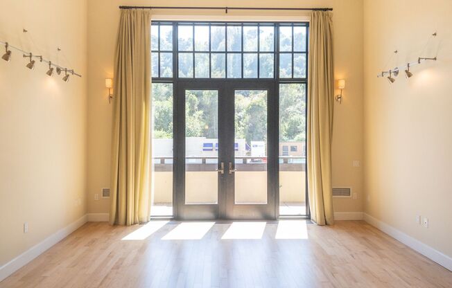 TWO WEEKS FREE! 2BR/1.5BA Super Spacious! Modern! Laundry! PROGRESSIVE