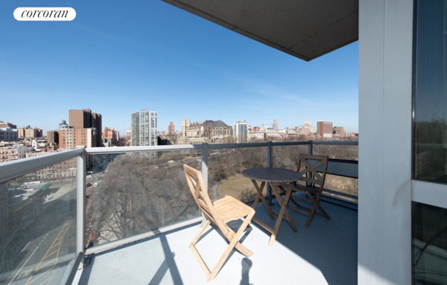 321 W 110 ST