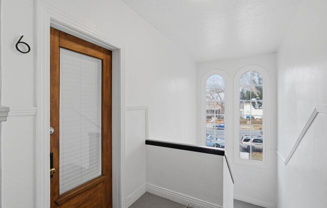 1 bed, 1 bath, $1,100, Unit 722-06