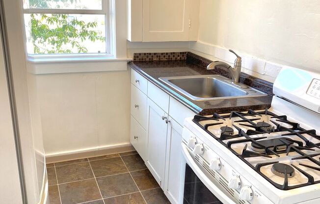 1 bed, 1 bath, 575 sqft, $1,895, Unit 205