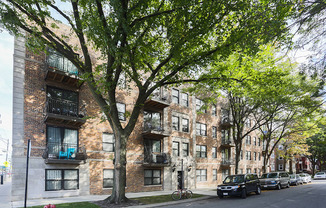 Affordable and Spacious one or two Bedroom Lincoln Square Apartments at Lincoln Square Commons