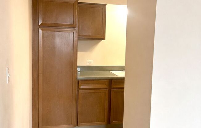 2 beds, 2 baths, 883 sqft, $1,685, Unit 713
