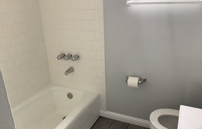 1 bed, 1 bath, $1,750, Unit 3500-3