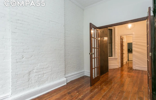 340 W 17 ST