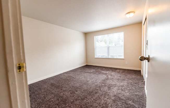 Tacoma Apartments - Sienna Apartments - Master Bedroom