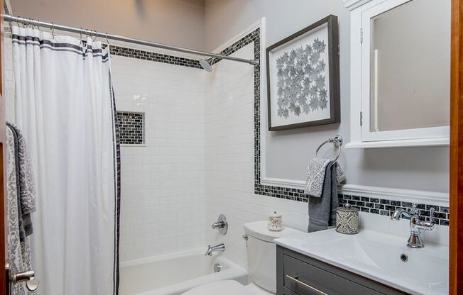 1 bed, 1 bath, 792 sqft, $1,695, Unit 113