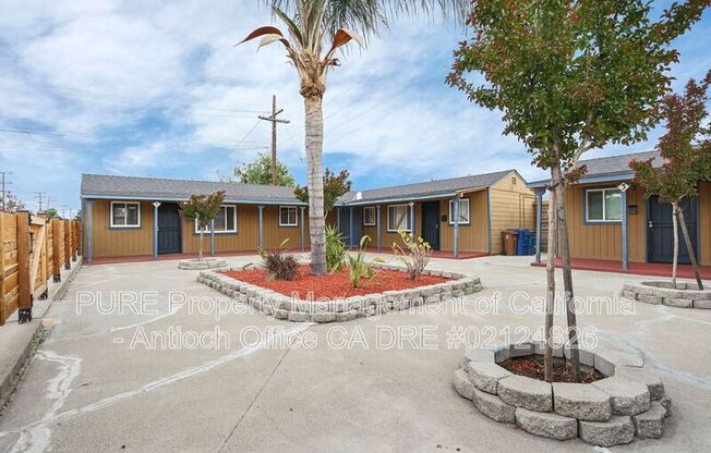 312 W TREAGALLAS RD