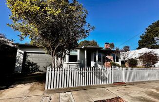 Charming Updated Two-bedroom in Pacific Grove!