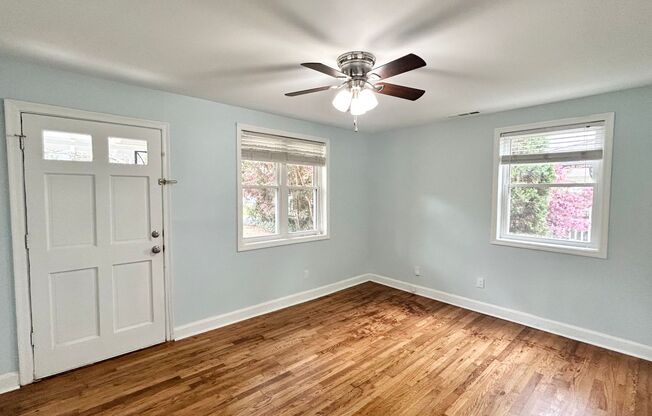 A True Hidden Gem! One Bedroom - One Bathroom in Decatur