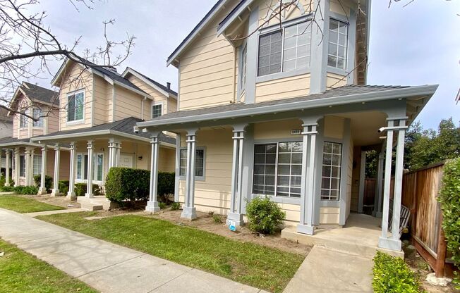 Modern 3BR Home in Nantucket Cove with Dual Suites & Prime Commuter Access