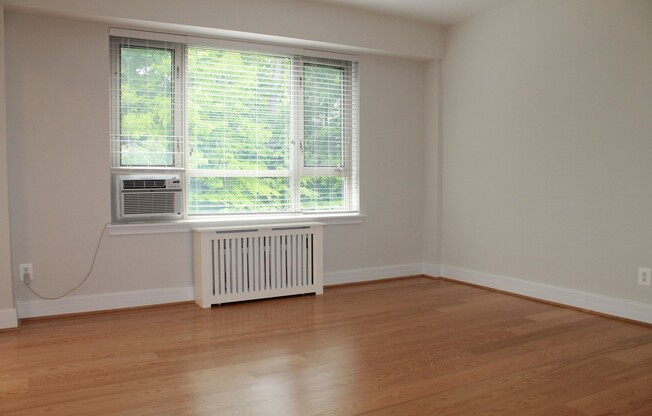 1 bed, 1 bath, 701 sqft, $2,775, Unit 518