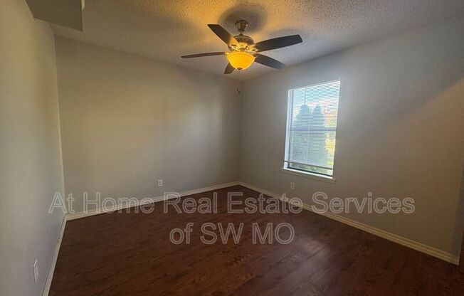728 E Walnut