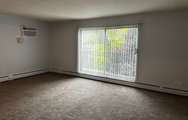 1 bed, 1 bath, 693 sqft, $1,255, Unit 2305