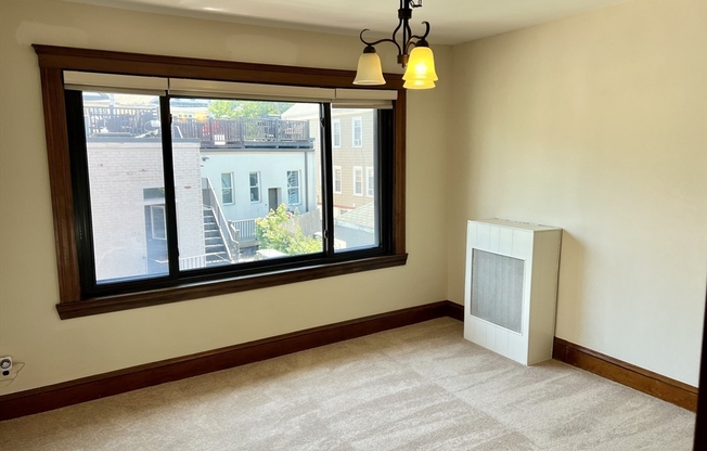 3 beds, 1 bath, 1,160 sqft, $3,000, Unit 2