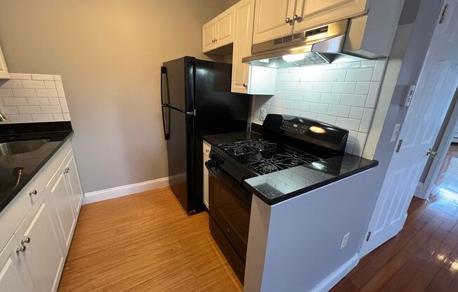 1 bed, 1 bath, 675 sqft, $1,775, Unit Apt 06