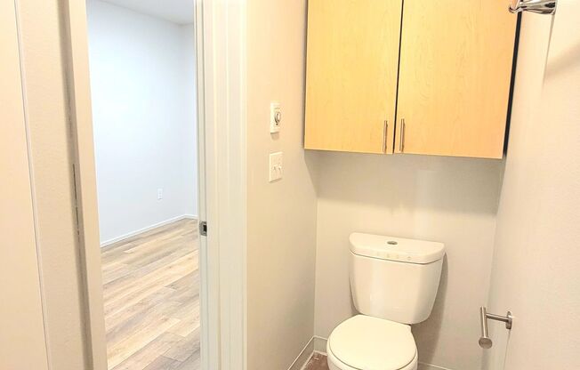 Studio, 1 bath, 122 sqft, $975