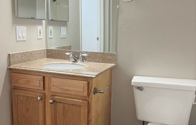 2 beds, 1 bath, 850 sqft, $2,095, Unit 3