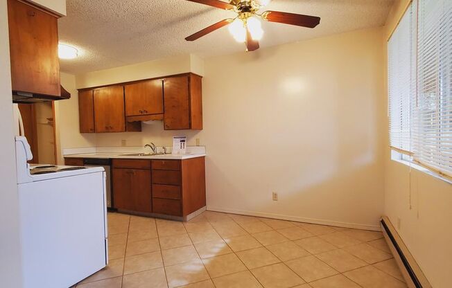 2 beds, 1 bath, 760 sqft, $1,775, Unit 2