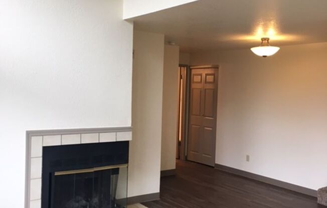 2 beds, 2 baths, 812 sqft, $2,495