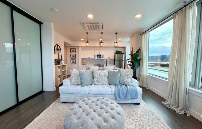 1 bed, 1 bath, 450 sqft, $2,450, Unit 410-401