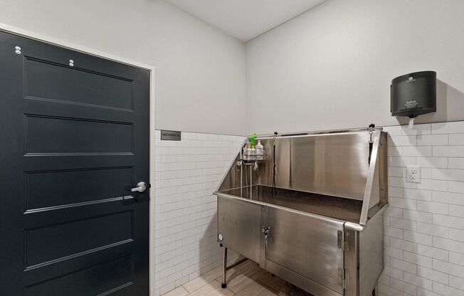 1 bed, 1 bath, 726 sqft, $995, Unit 210