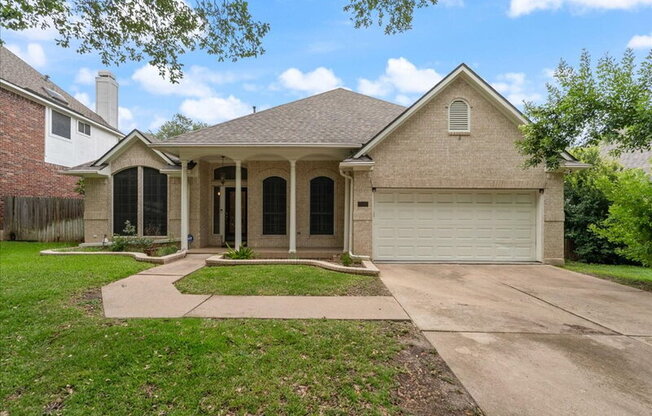 1414 DAPPLEGREY LN