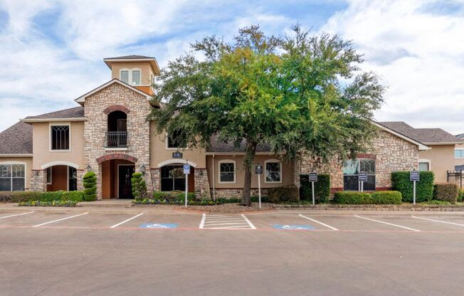 Home - Hickory Trace Townhomes - Dallas, TX