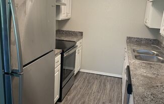 1 bed, 1 bath, 880 sqft, $705