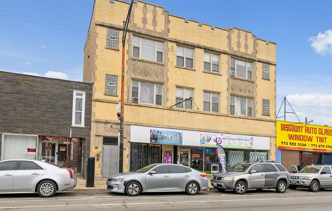 3014-16 W 63rd